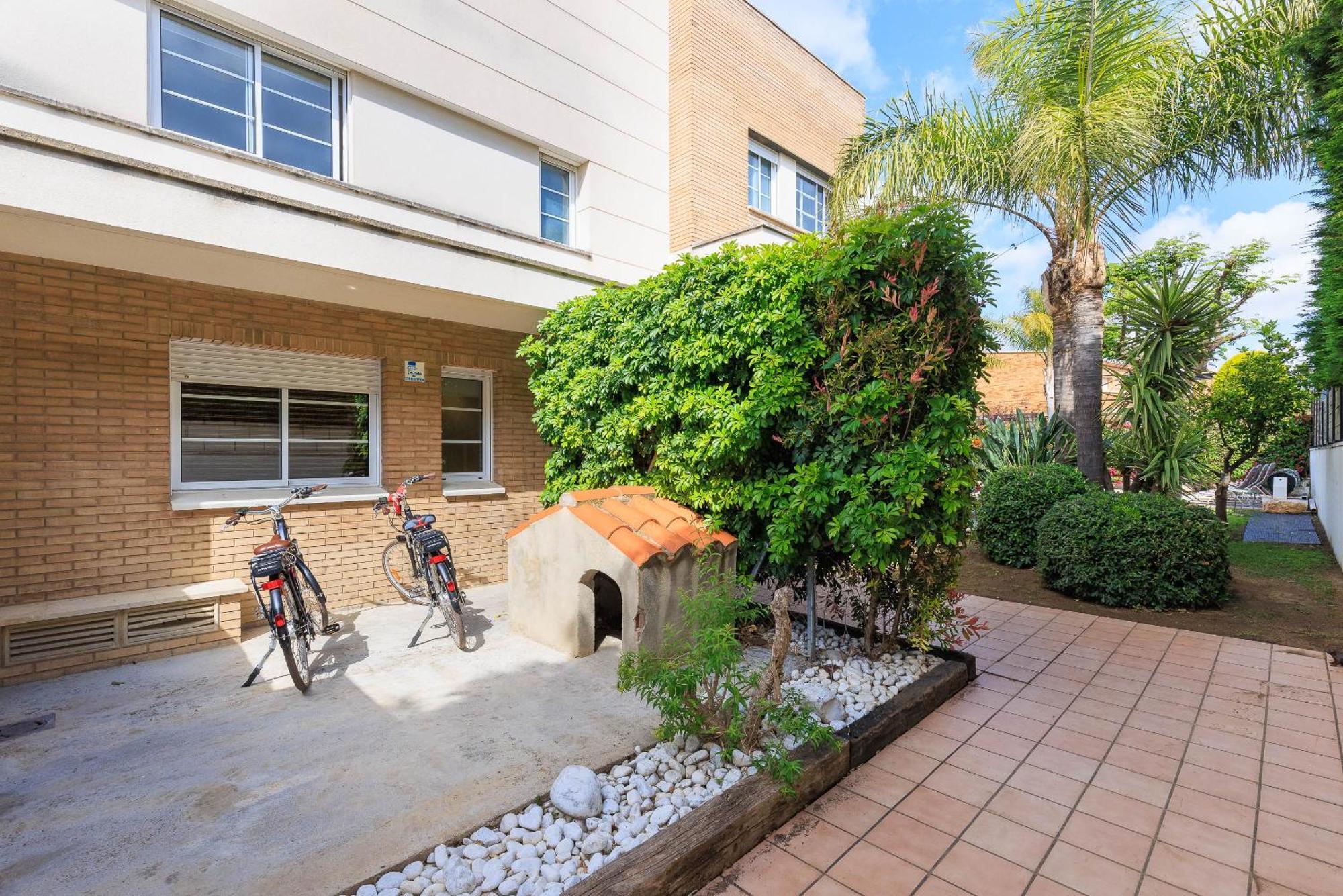 Martorell Planet Costa Dorada Cambrils Exterior foto