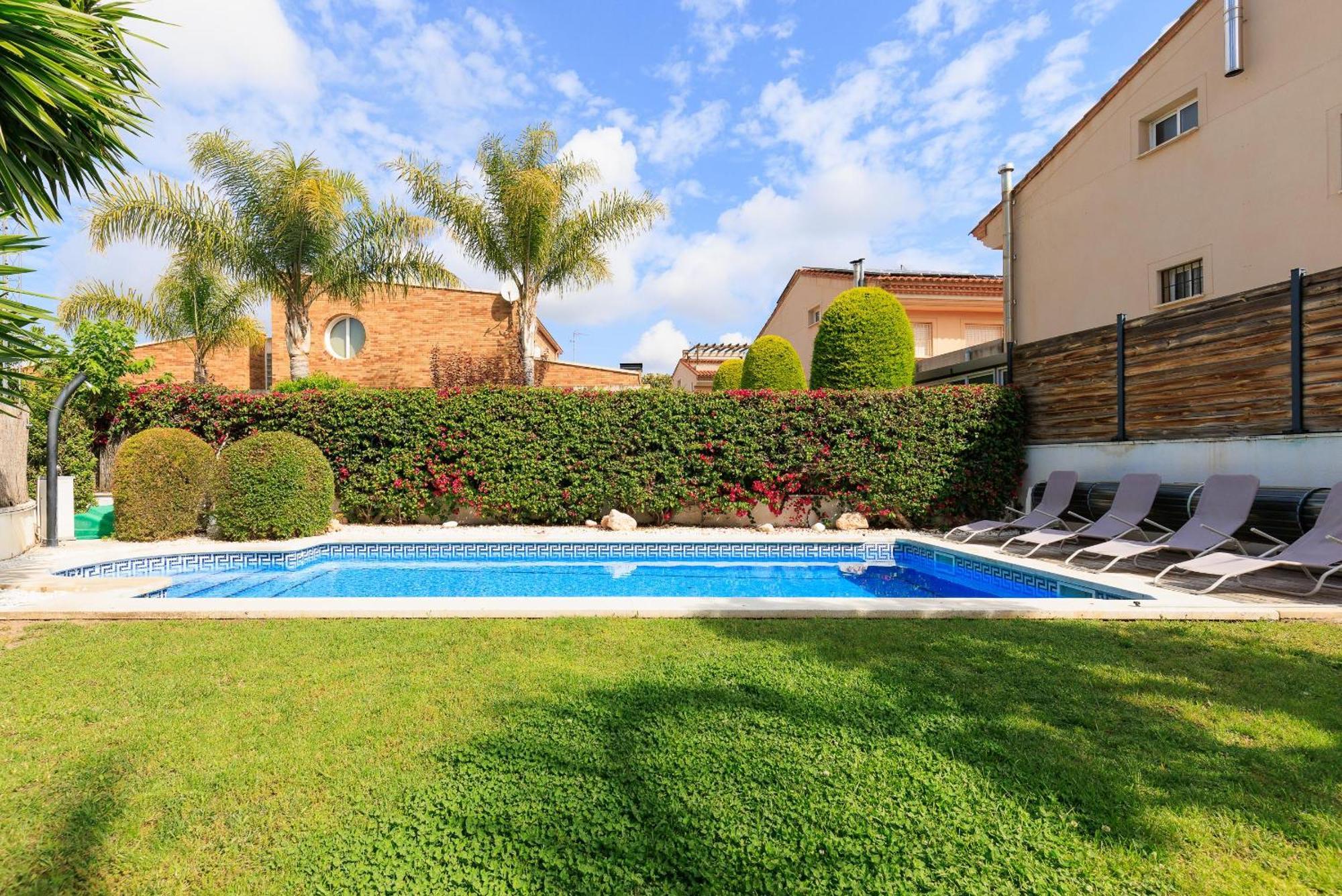 Martorell Planet Costa Dorada Cambrils Exterior foto